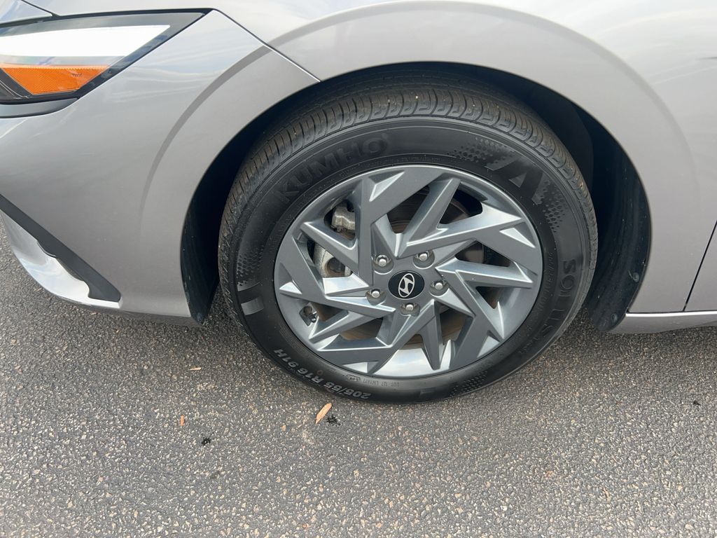 2024 Hyundai Elantra SEL - Photo 10