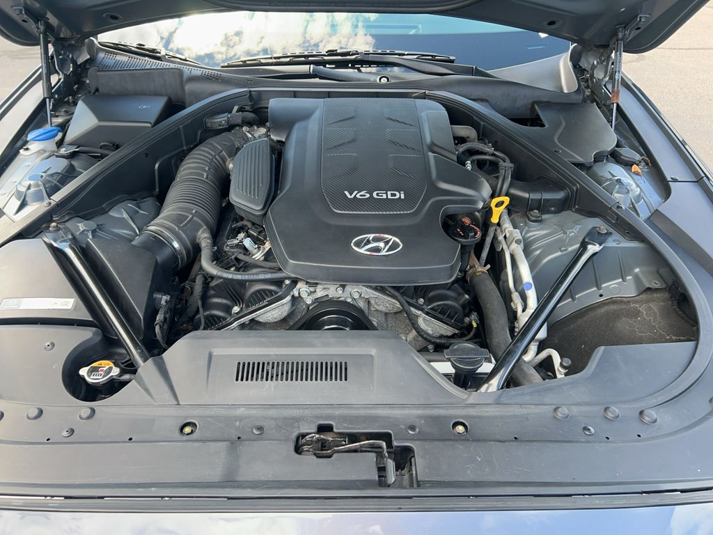 2015 Hyundai Genesis Base - Photo 13