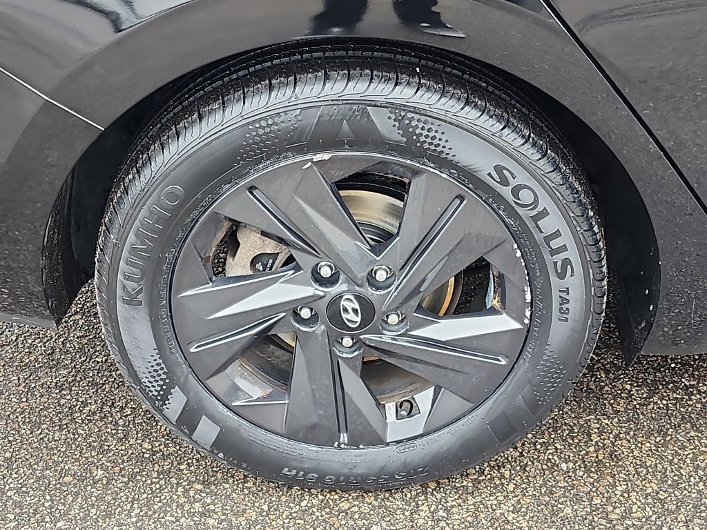 2022 Hyundai Elantra SEL - Photo 12