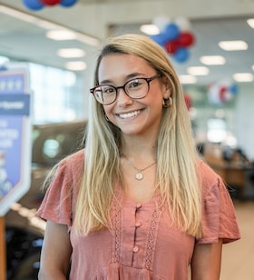 Staff member Shania O'Dell from ID_e1d8274575e2