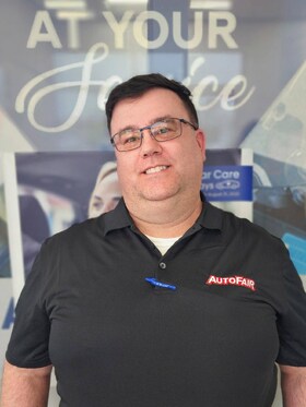 Staff member Shawn McGuigan from ID_d56e57c3d92a