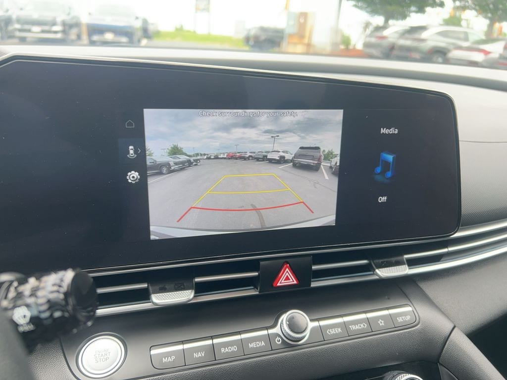 2024 Hyundai Elantra SEL - Photo 23