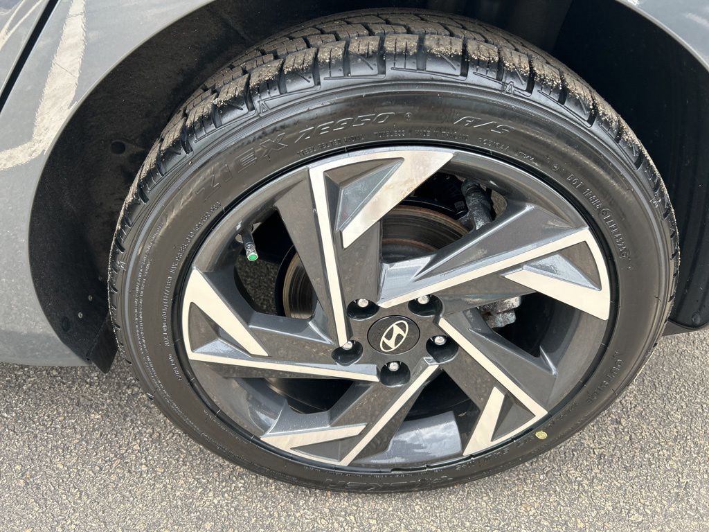 2024 Hyundai Elantra SEL - Photo 6