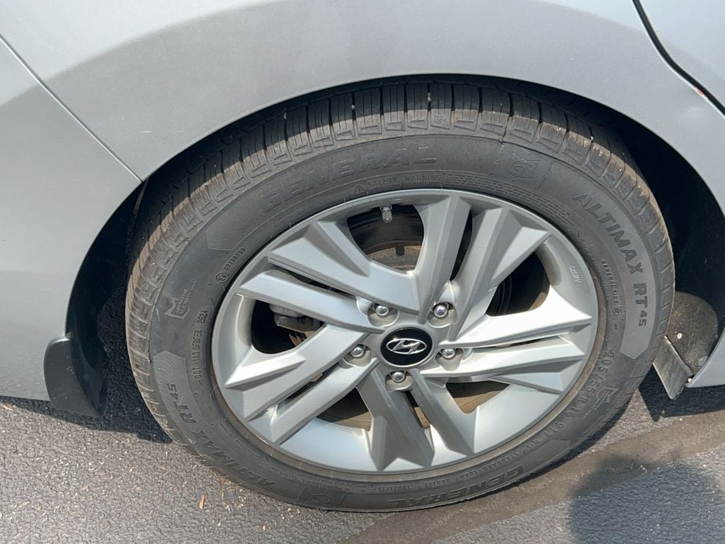 2020 Hyundai Elantra SEL - Photo 9