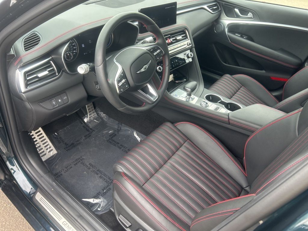 2025 GENESIS G70 Standard - Photo 7