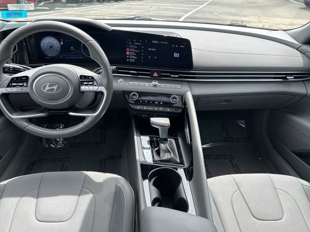 2024 Hyundai Elantra SEL - Photo 30