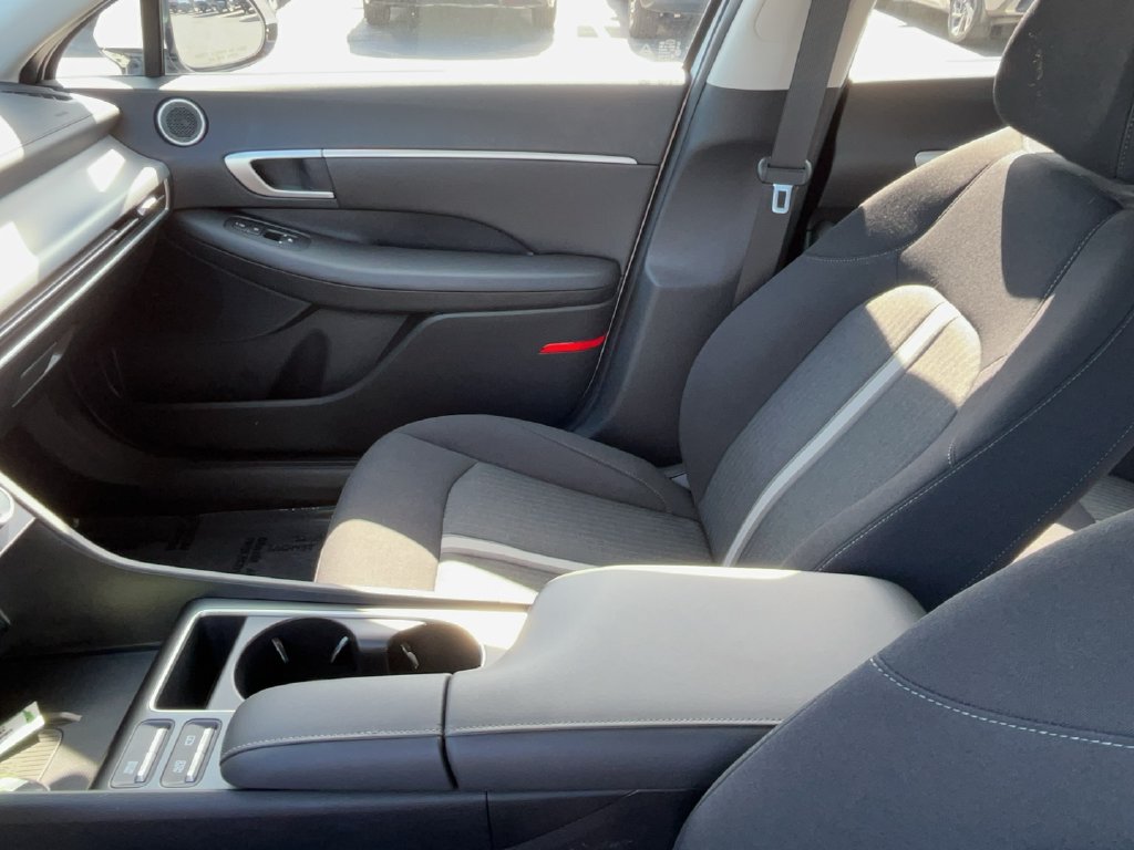 2024 Hyundai Sonata Hybrid SEL - Photo 17