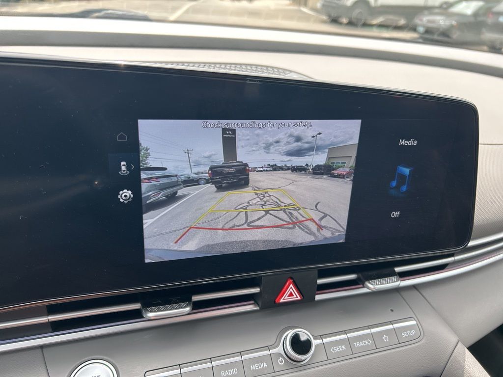 2024 Hyundai Elantra SEL - Photo 24