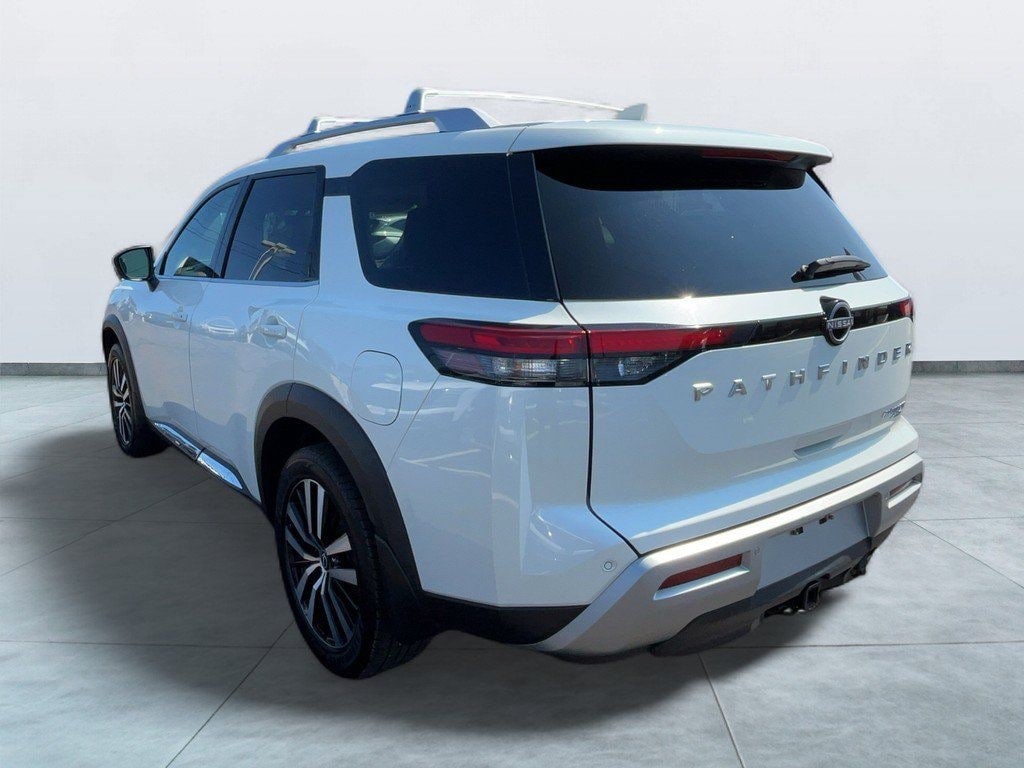Used 2023 Nissan Pathfinder Platinum SUV