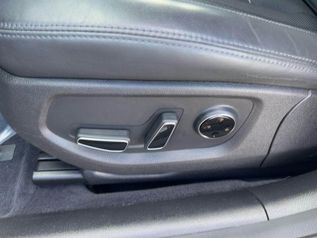 2015 Hyundai Genesis Base - Photo 15