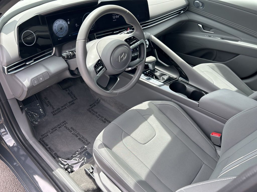 2024 Hyundai Elantra SEL - Photo 15