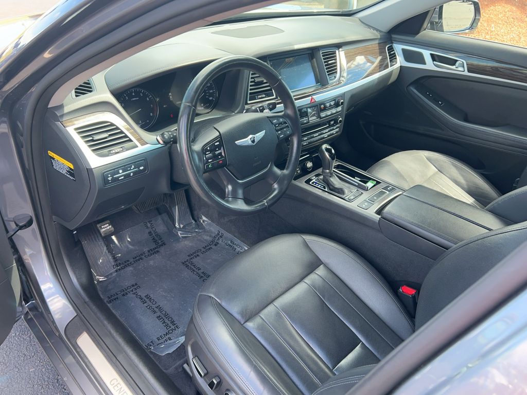 2015 Hyundai Genesis Base - Photo 16