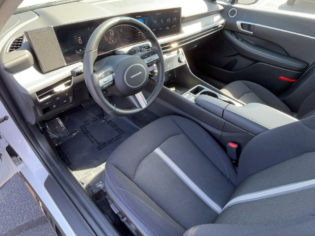 2024 Hyundai Sonata Hybrid SEL - Photo 16