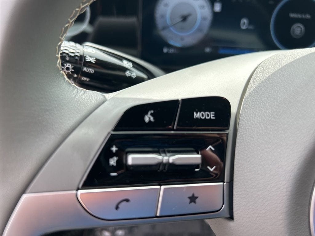 2024 Hyundai Elantra SEL - Photo 19