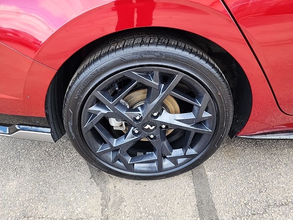 2025 Hyundai Elantra N Line - Photo 13