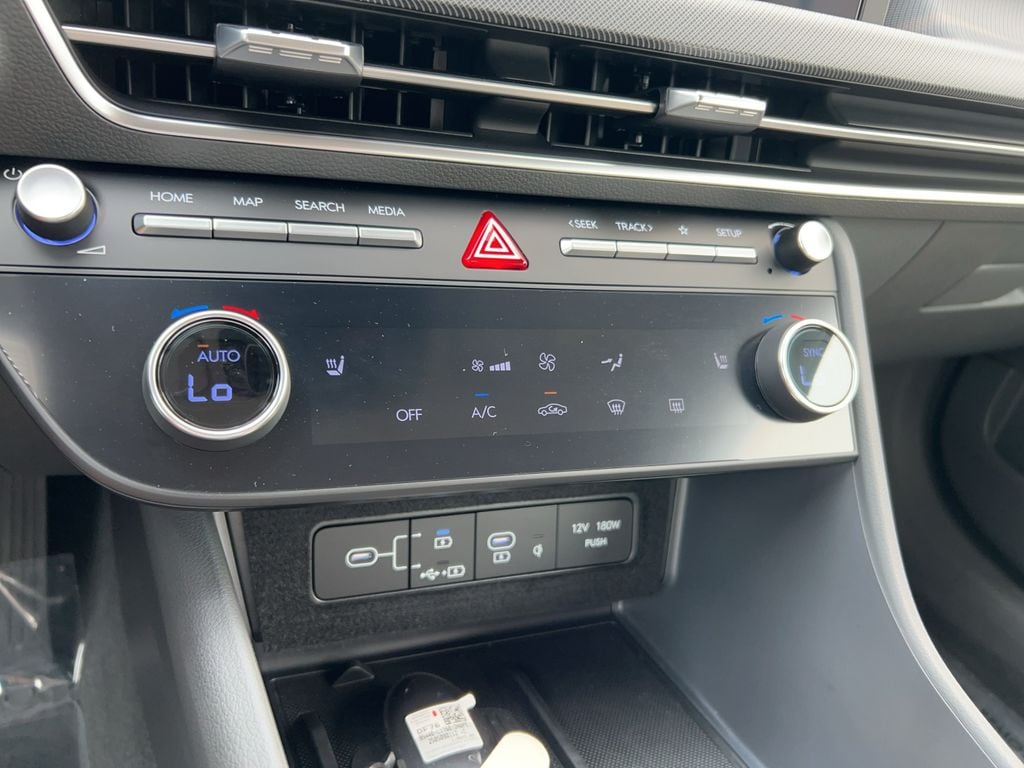 2025 Hyundai Sonata SEL - Photo 25