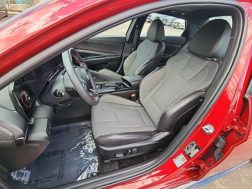 2025 Hyundai Elantra N Line - Photo 18