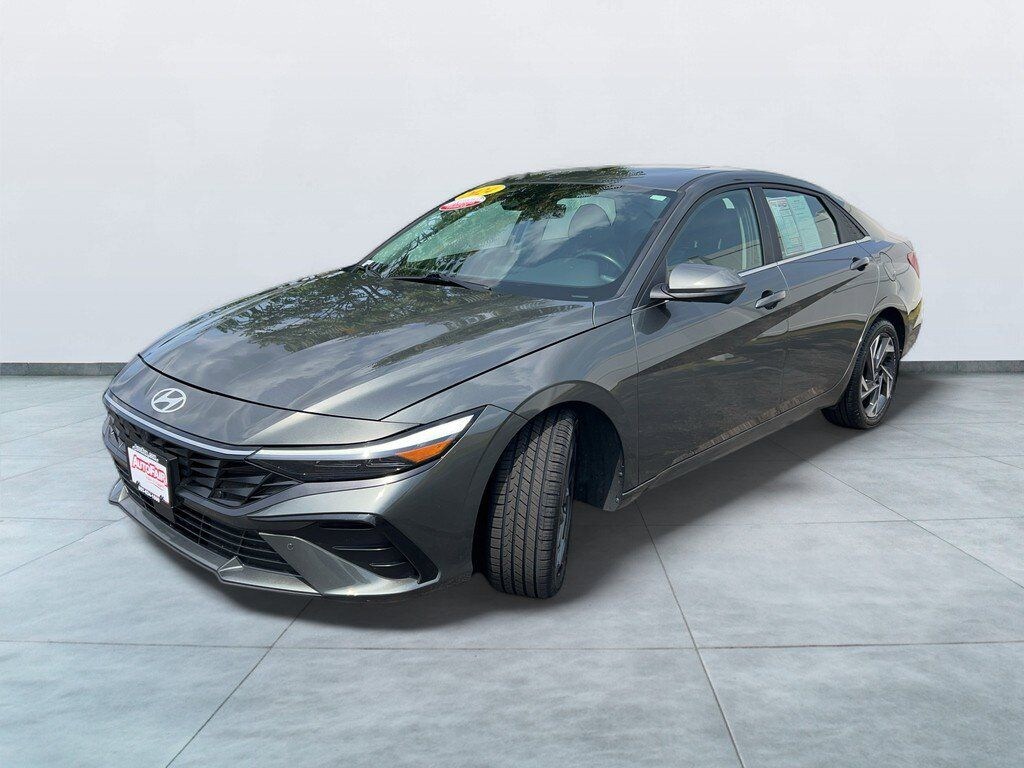Certified 2024 Hyundai Elantra Limited Sedan