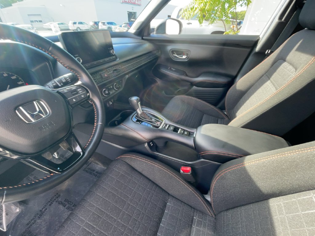 2025 Honda HR-V Sport - Photo 8