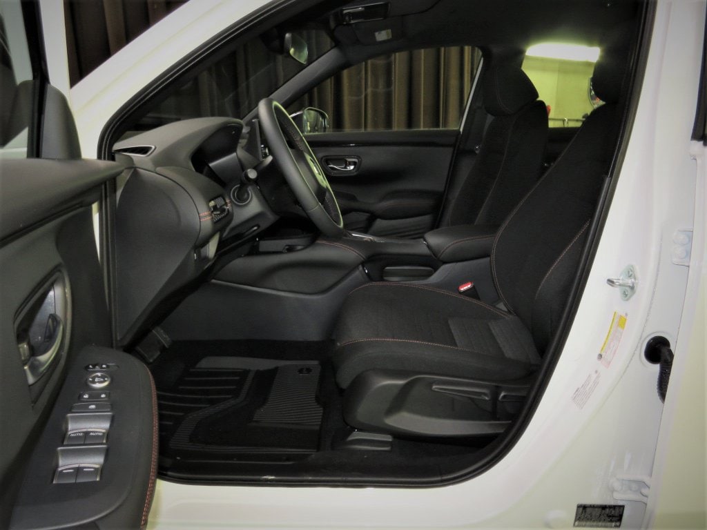 2025 Honda HR-V Sport - Photo 35