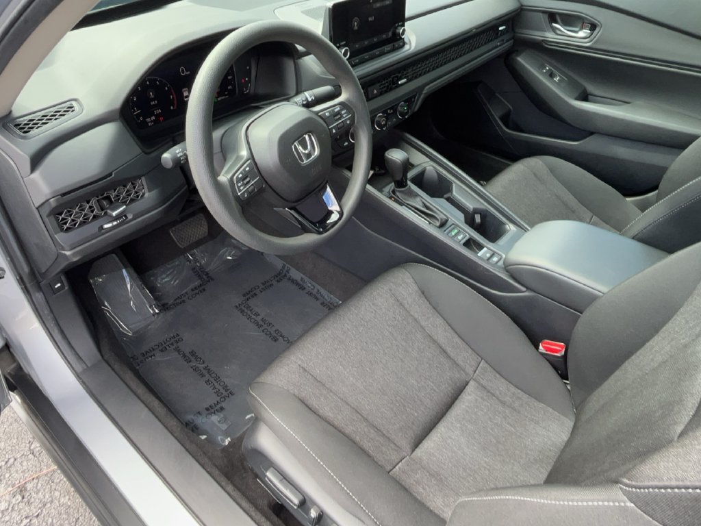 2024 Honda Accord EX - Photo 9