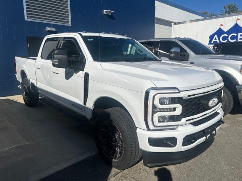 Used 2024 Ford F-350SD Lariat Truck