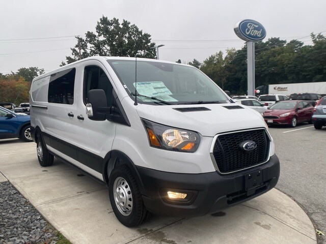 2025 Ford Transit photo 2