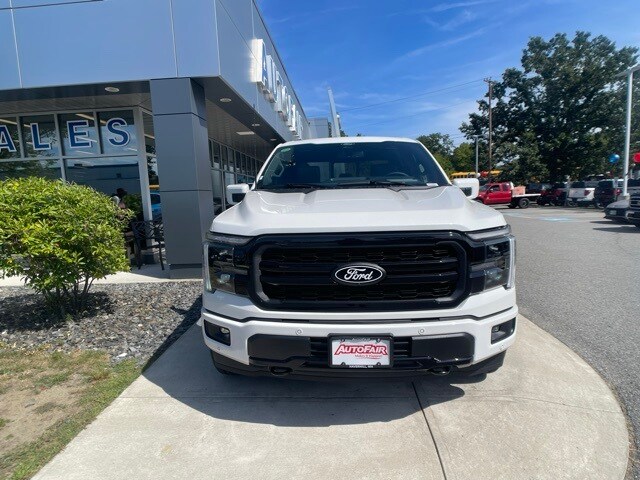 2025 Ford F-150 Lariat photo 3