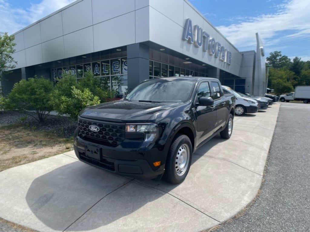 New 2025 Ford Maverick XL Truck