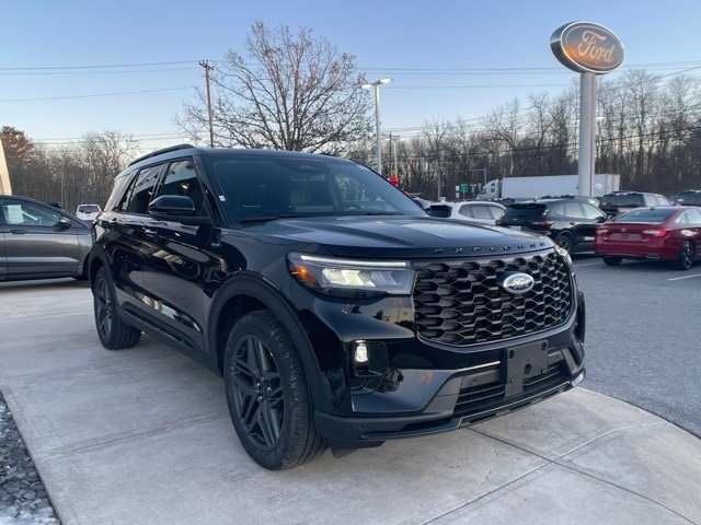 2026 Ford Explorer ST-LINE's photo