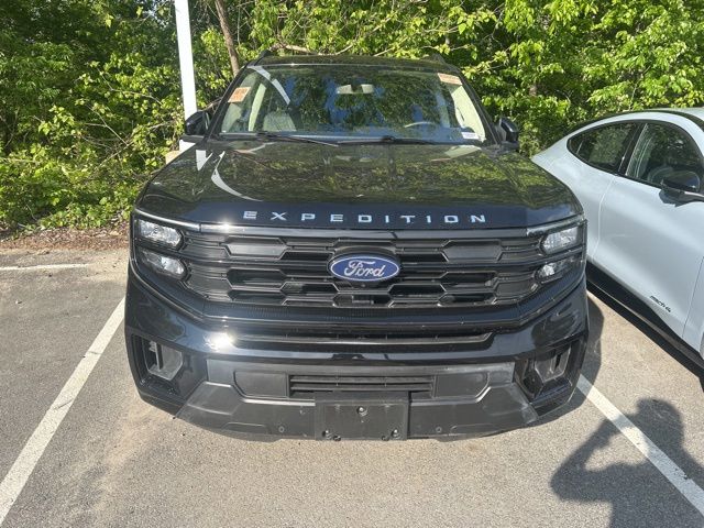 2025 Ford Expedition's photo