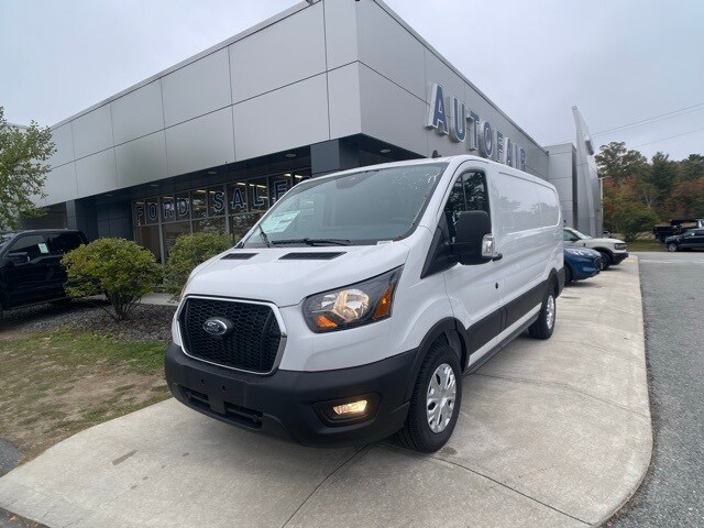 2025 Ford Transit photo 4