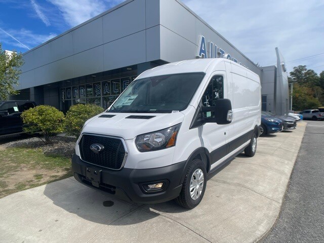2025 Ford Transit photo 3