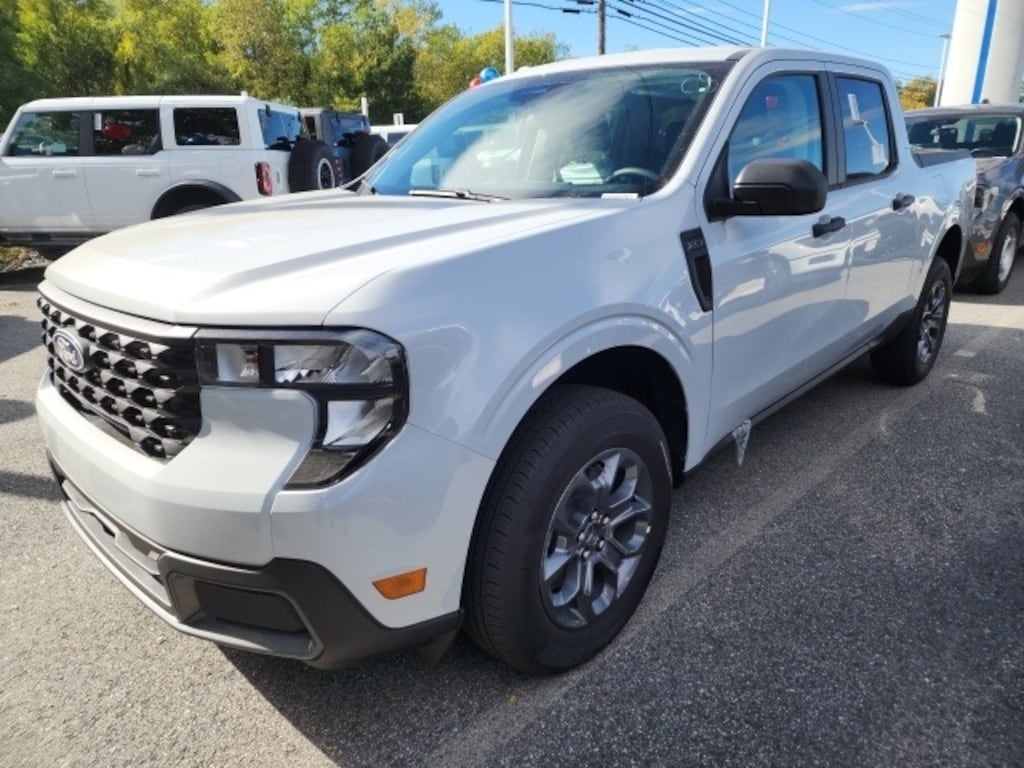 New 2025 Ford Maverick XLT Truck
