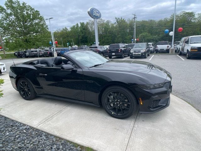 2025 Ford Mustang GT Premium Convertible - Photo 9