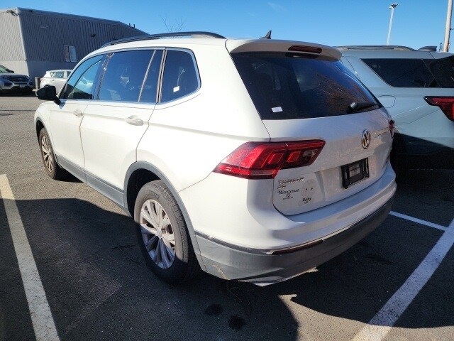 2018 Volkswagen Tiguan SEL photo 3