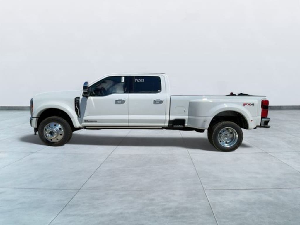 New 2026 Ford F-450SD Lariat Truck
