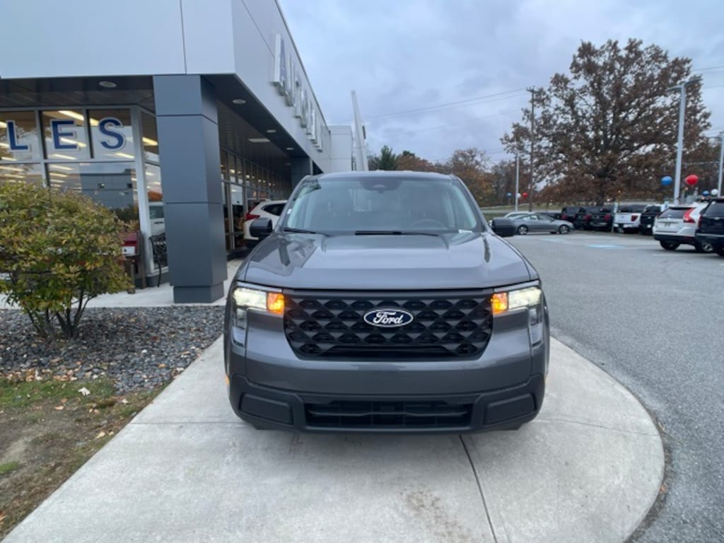 New 2025 Ford Maverick XL Truck