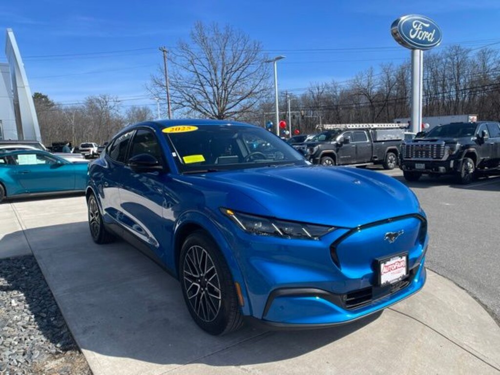 Certified 2025 Ford Mustang Mach-E Premium SUV