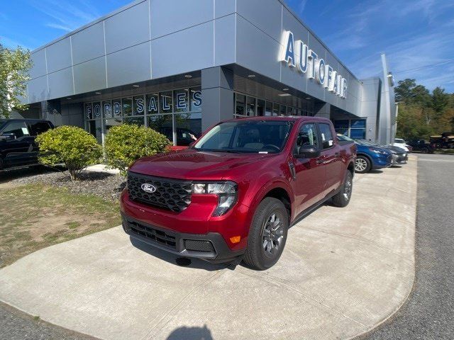 2025 Ford Maverick XLT - Photo 4