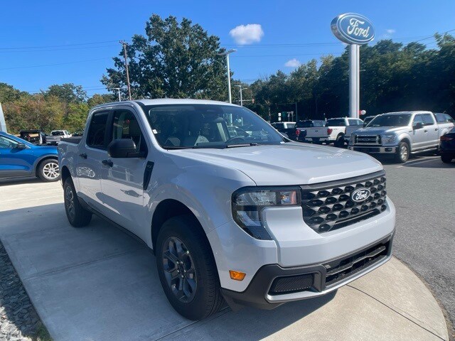 2025 Ford Maverick XLT photo 2