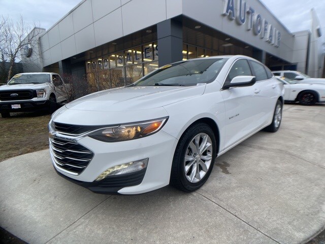 2024 Chevrolet Malibu 1LT photo 3