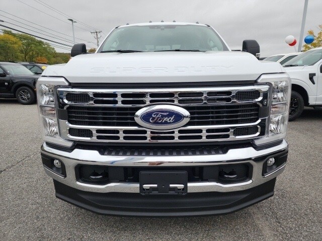 2026 Ford F-350 photo 2