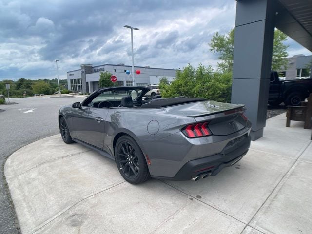 2025 Ford Mustang GT Premium Convertible - Photo 6