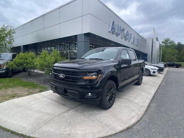 2025 Ford F-150 XLT photo 2