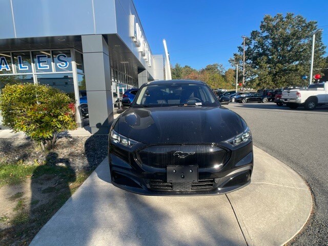 2025 Ford Mustang Mach-E Premium photo 3