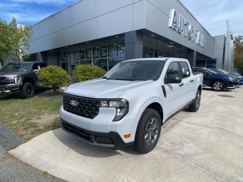 New 2025 Ford Maverick XLT Truck