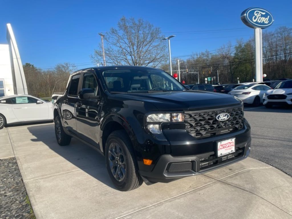 New 2025 Ford Maverick XLT Truck