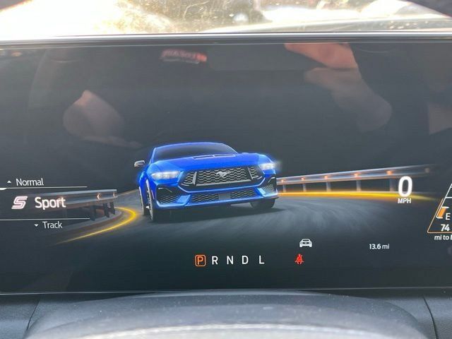 2025 Ford Mustang EcoBoost Fastback - Photo 28