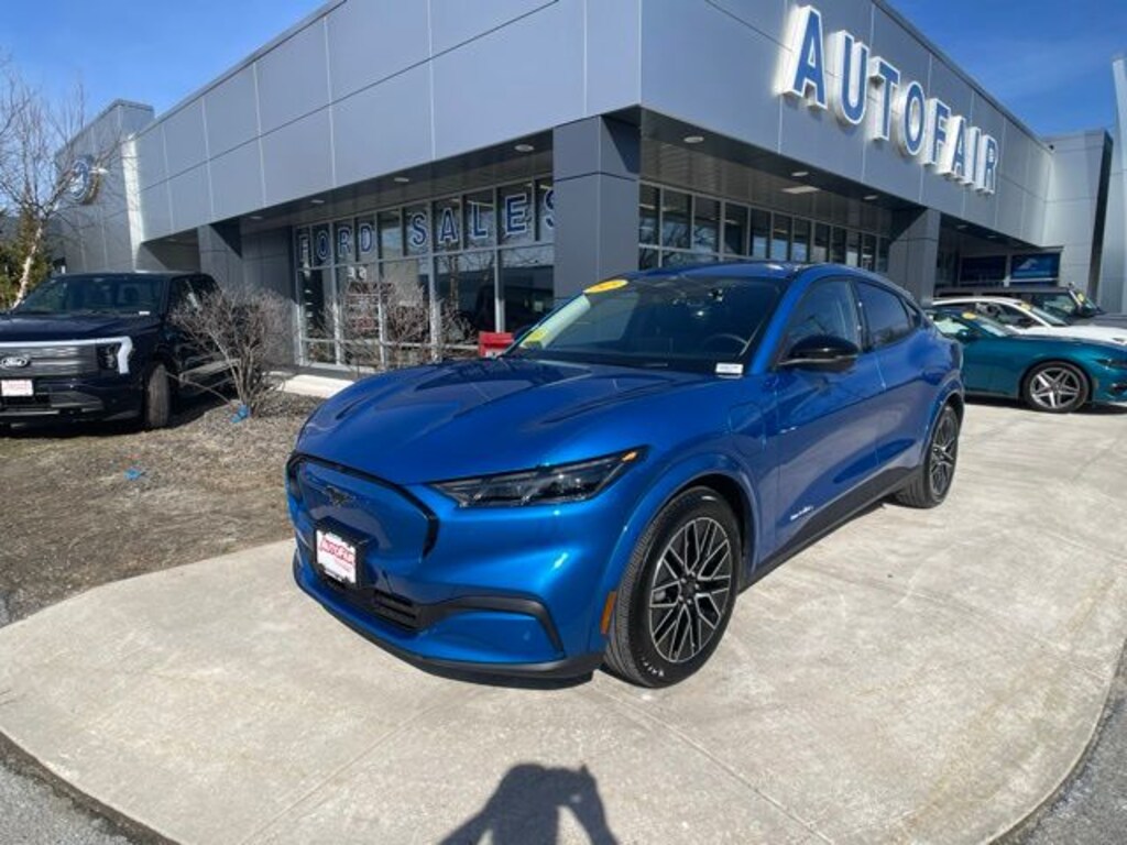 Certified 2025 Ford Mustang Mach-E Premium SUV